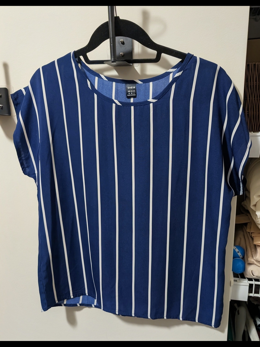 SHEIN Navy Blue & White Vertical Stripe Short Sleeve Tee